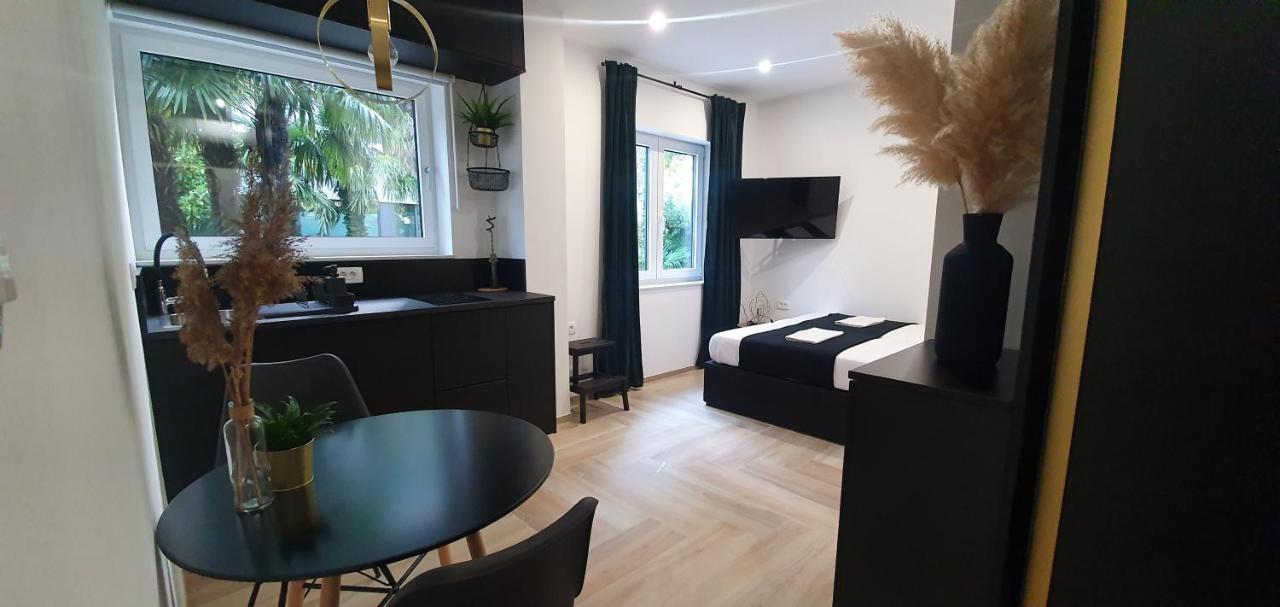 Balance Apartments Koper Bagian luar foto